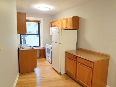 Main picture of 2906 Glenmore Ave