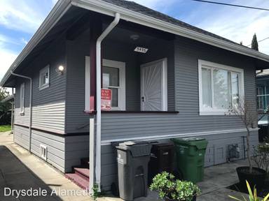 Main picture of 3435 E 17th St
