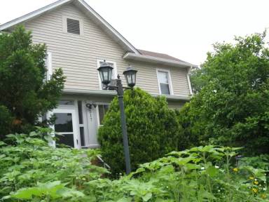 Main picture of 517 Montgomery St