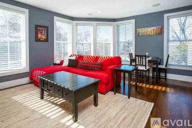 Main picture of 12 Mohawk St