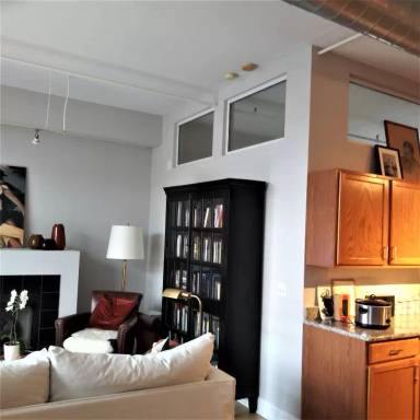 Main picture of 1000 West Adams Cond