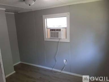 Main picture of 712 W Jefferson St
