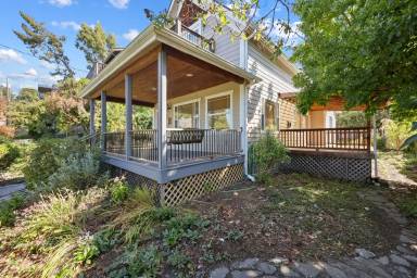 Main picture of 516 Eastside St NE