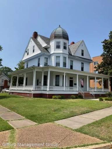 Main picture of 2901 Bayview Blvd