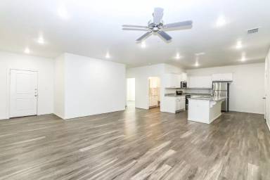 Main picture of Ashleys Home