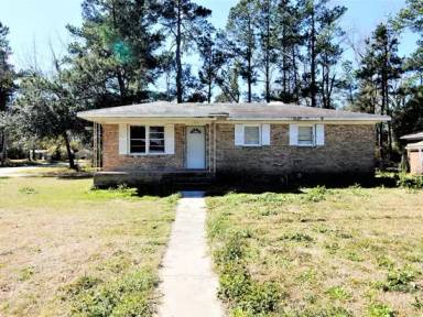 Main picture of 135 Wells Cir