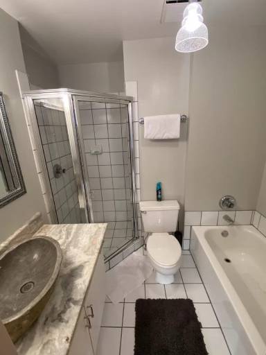 Main picture of 230 W Tazewell St