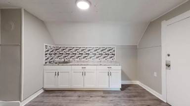 Main picture of 3120-22 W30th St
