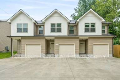 Main picture of 929 Center Rd
