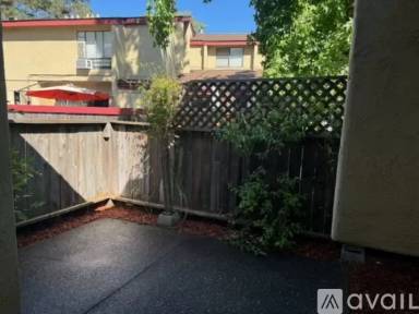Main picture of 17 Redwood Ct