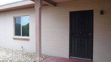 Main picture of 2702 E Linden St