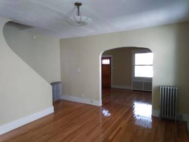 Main picture of 107 Madison St