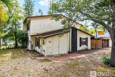 Main picture of 2090 Santiago Way N