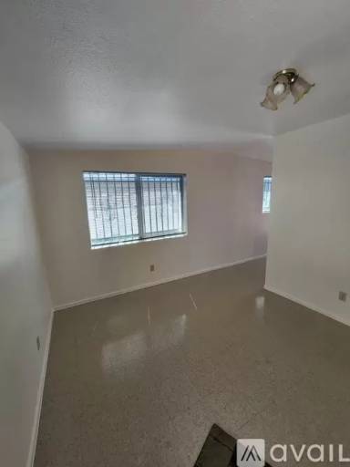 Main picture of 840 W Iowa St