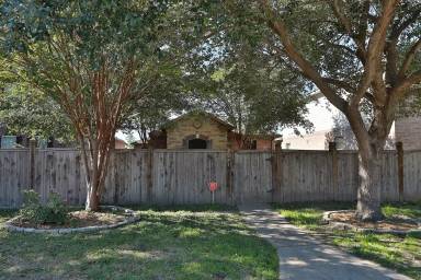 Main picture of 8231 Gran Villa Dr
