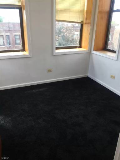Main picture of 3650 W Grenshaw St