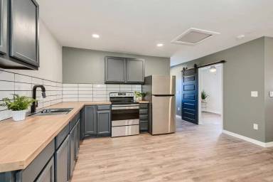 Main picture of 7770 S Kit Carson Dr