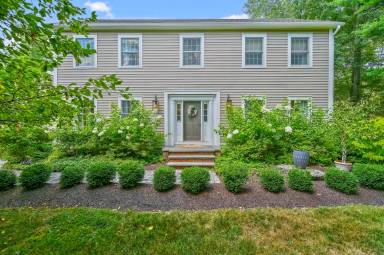 Main picture of 95 Dean Rd