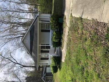 Main picture of 2546 Scott St