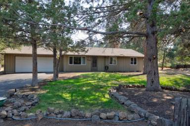 Main picture of 20959 Desert Woods Dr