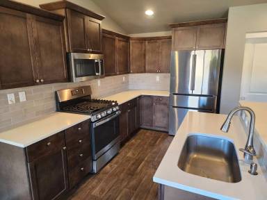 Main picture of 5038 Squirrel St