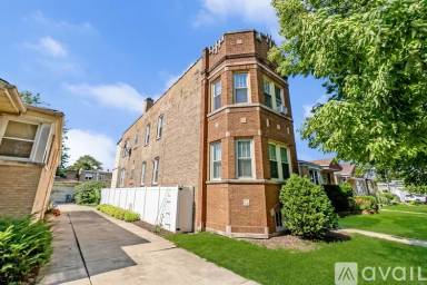 Main picture of 5742 N Francisco Ave