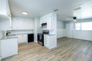 Main picture of 4410 43rd St