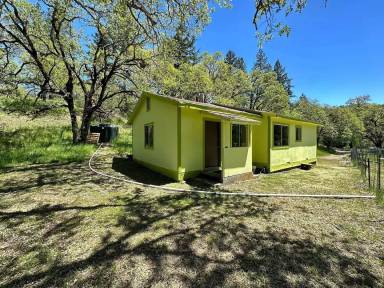 Main picture of 121 Dorothy Way