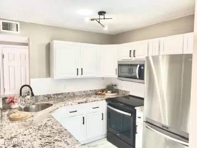 Main picture of 9952 Royal Palm Blvd