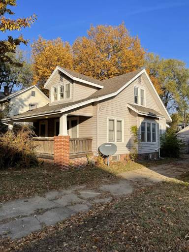 Main picture of 1004 Moro St