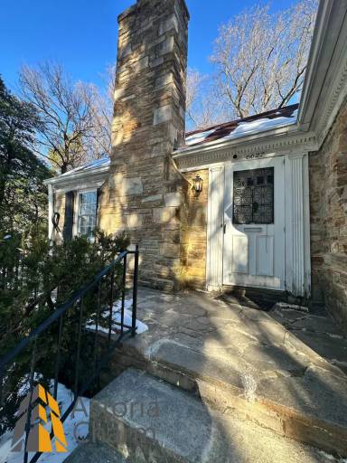 Main picture of 6627 Laurel Dr