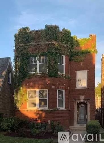 Main picture of 5505 N Spaulding Ave