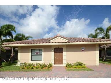 Main picture of 1031 NE 10th Ave