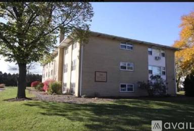 Main picture of 392 Executive Dr