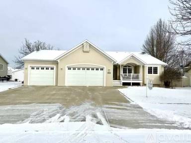 Main picture of 4904 Inlet Bay Dr