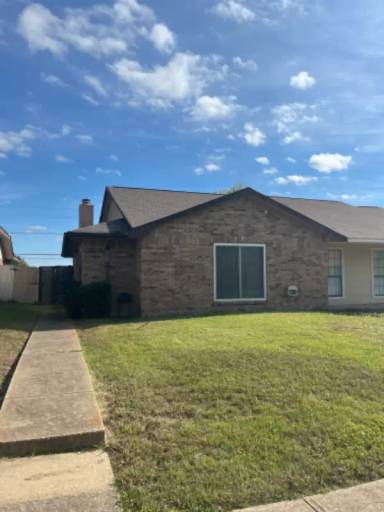 Main picture of 3023 Oak Ridge Pl