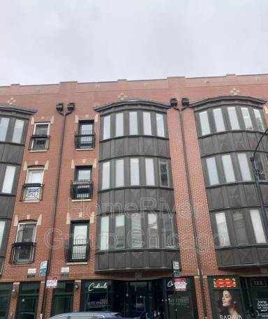 Main picture of 75 E 16th St