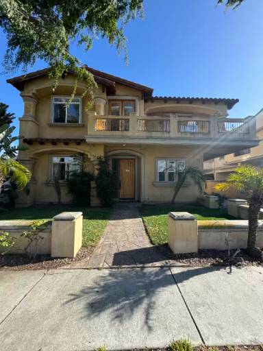 Main picture of 2418 Grant Ave