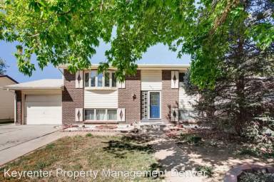Main picture of 949 Olathe St