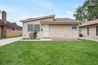 Main picture of 7840 Dudley St