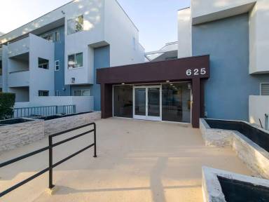 Main picture of 625 E Del Mar Blvd