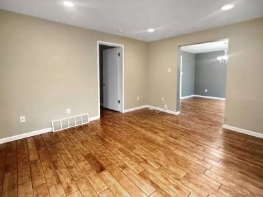Main picture of 3832 Byron Center Ave SW