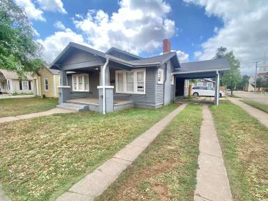 Main picture of 2323 15th St