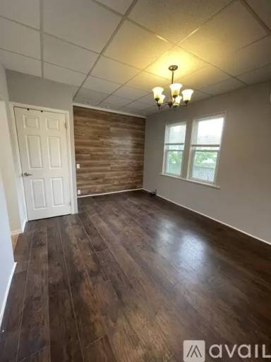 Main picture of 438 Shore Rd