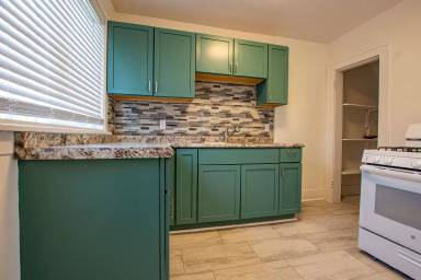 Main picture of 114 N 38th St