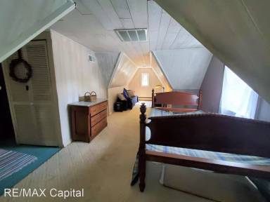 Main picture of 52 Hopkins St