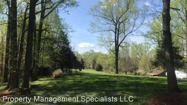 Main picture of 1870 Coffee Rd
