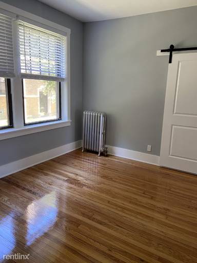 Main picture of 1617 W Belmont Ave