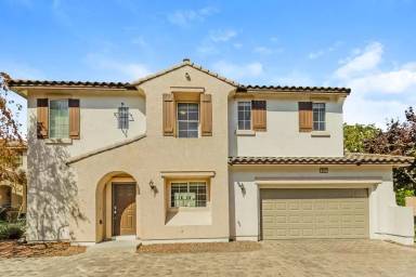 Main picture of 921 Sunny Acres Ave