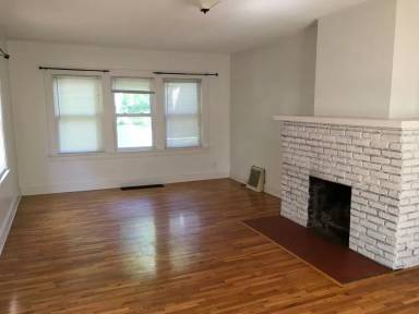 Main picture of 729 S McCann Ave